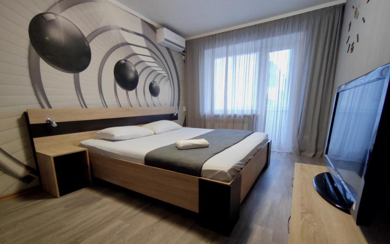 Двухкомнатные Апартаменты Центр Mystetsʹka 3 Kr Apartments Kryvyj Rih Eksteriør billede
